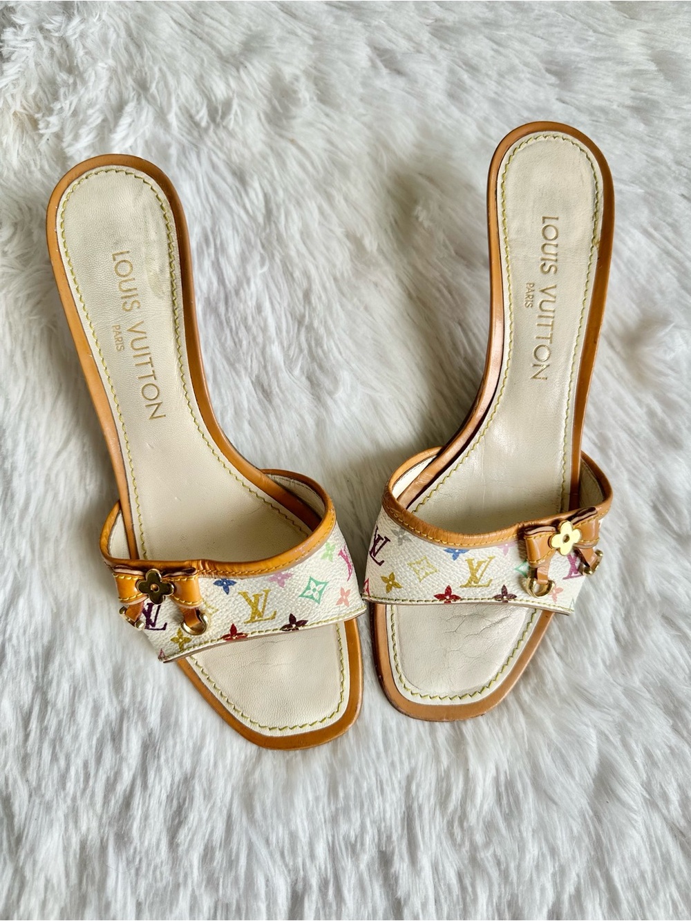 Vintage Louis Vuitton Monogram Kitten Heels - Picture 4 of 8